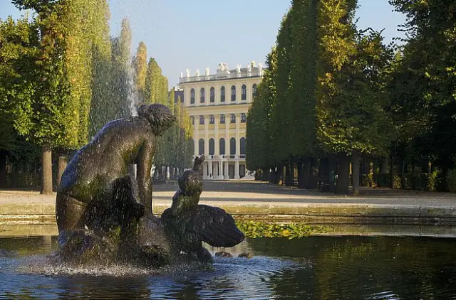 Schönbrunn Palace & Garden Tour